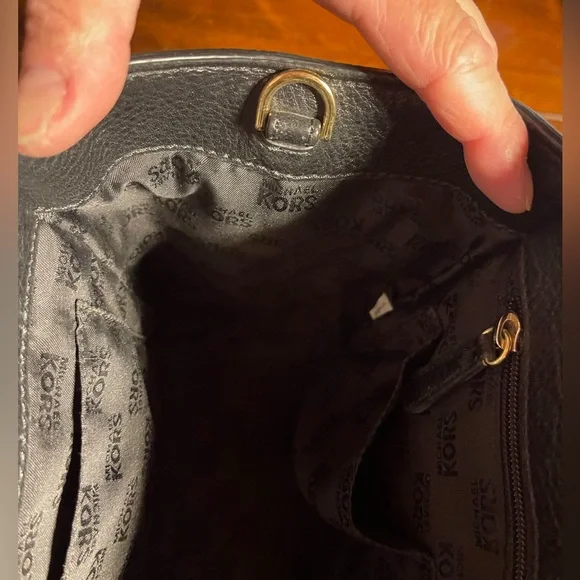 Michael Kors | Hudson Black Pebbled Leather Satchel - Picture 12 of 14